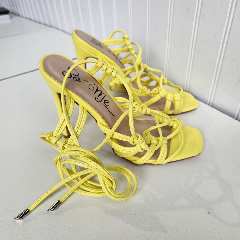 So Me yellow Strap Strappy Sandals Women Sz 6.5M US
